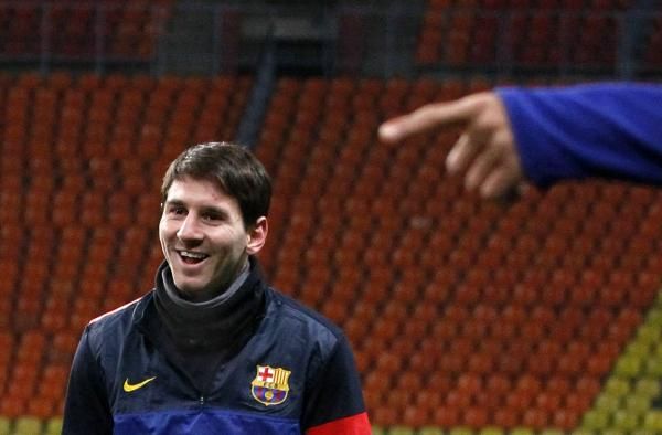 2012-11-19t154038z_471990672_gm1e8bj1to301_rtrmadp_3_soccer-champions_reuters