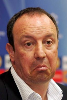 رافاييل بينيتيز و حرب كلامية مع منافسه خوزيه مورينيو