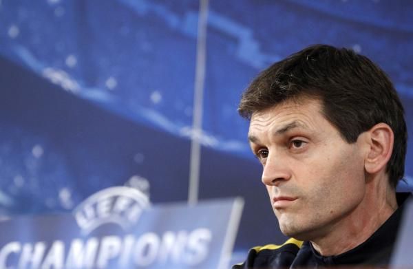 2012-11-19t152033z_2130318330_gm1e8bj1s4n01_rtrmadp_3_soccer-champions_reuters