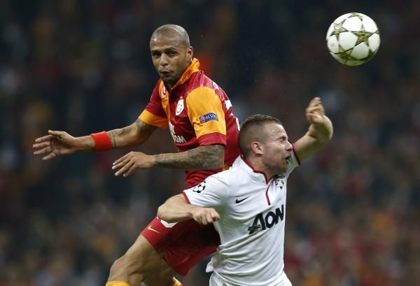 2012-11-20t210316z_1337901477_gm1e8bl0e0b01_rtrmadp_3_soccer-champions_reuters