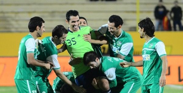 لاعبو العربي حملوا الرشيدي بفضل تصديه لثلاث ركلات ترجيح