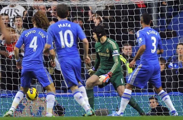 2012-10-28t162130z_1070601244_gm1e8at00z501_rtrmadp_3_soccer-england_reuters