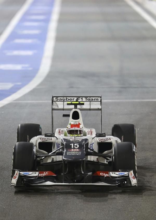2012-11-02t150632z_1687222027_sr1e8b215y2a0_rtrmadp_3_motor-racing-prix_reuters