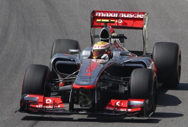2012-11-23t142809z_267438619_gm1e8bn1qe502_rtrmadp_3_motor-racing_reuters