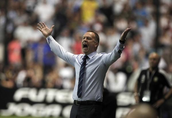 2012-11-22t015205z_942701566_gm1e8bm0rdz01_rtrmadp_3_soccer-argentina-friendly_reuters
