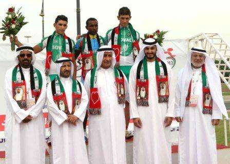 أبطال المرحلة الرابعة مع كبار المسؤولين