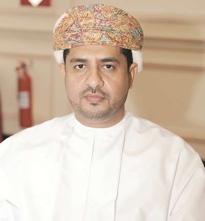 بدر الرواس رئيس الاتحاد العماني للطائرة