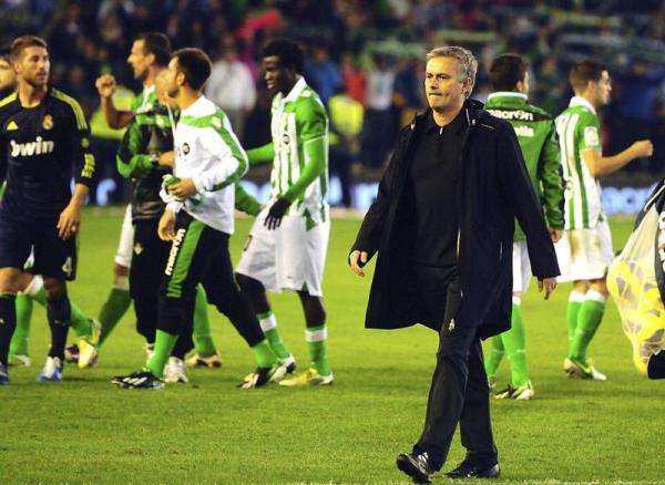 20121125-634894011415493846w_efe