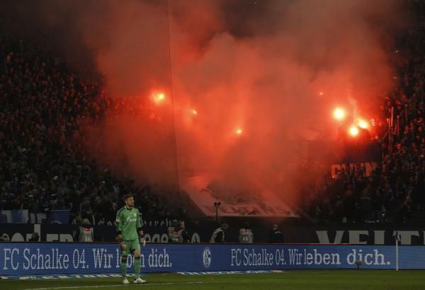 2012-11-24t154332z_1252753310_bm2e8bo1abg01_rtrmadp_3_soccer-germany_reuters