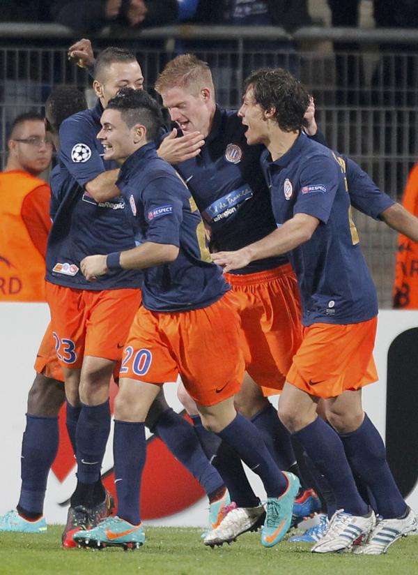 2012-10-24t200157z_556853093_lr1e8ao1jmy6y_rtrmadp_3_soccer-champions_reuters