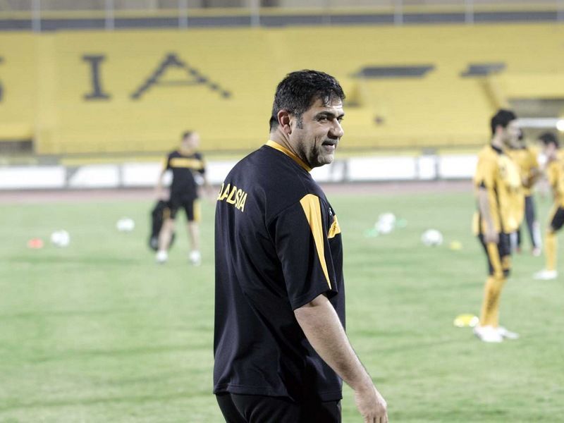 محمد إبراهيم عاد لتدريب فريقه السابق القادسية
