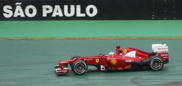 2012-11-25t163851z_573478442_tb3e8bp1a8j0l_rtrmadp_3_motor-racing-prix_reuters
