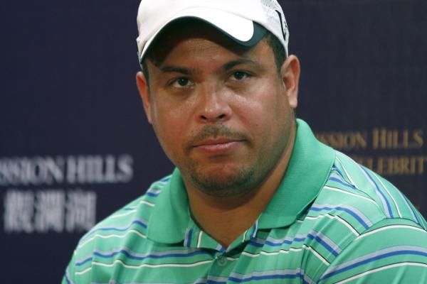 2012-10-18t084153z_1054414367_gm1e8ai19w401_rtrmadp_3_china_reuters