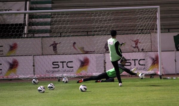 جانب من تدريبات الحراس