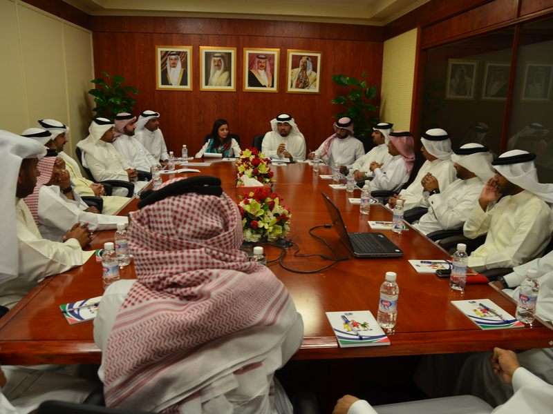  لجنة العلاقات العامة