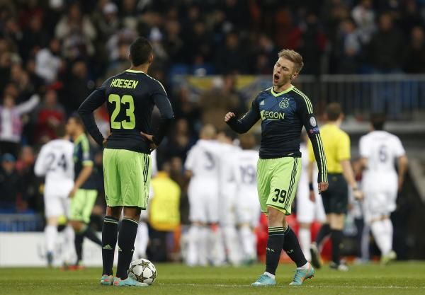 2012-12-04t211043z_1612538304_gm1e8c50e9f01_rtrmadp_3_soccer-champions_reuters