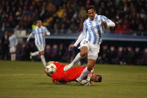 2012-12-04t210807z_1429807936_gm1e8c50e4b01_rtrmadp_3_soccer-champions_reuters