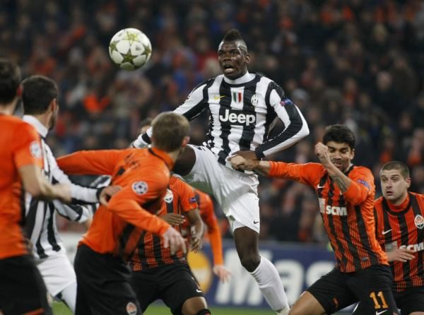 2012-12-05t205638z_1970684605_lr1e8c51m64lz_rtrmadp_3_soccer-champions_reuters