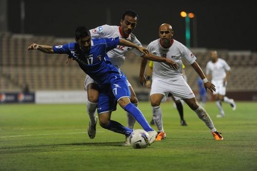 لقطة من لقاء سابق بين الفريقين
