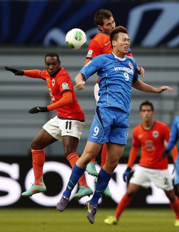 2012-12-09t082859z_731801784_gm1e8c919qq01_rtrmadp_3_soccer-club-world_reuters