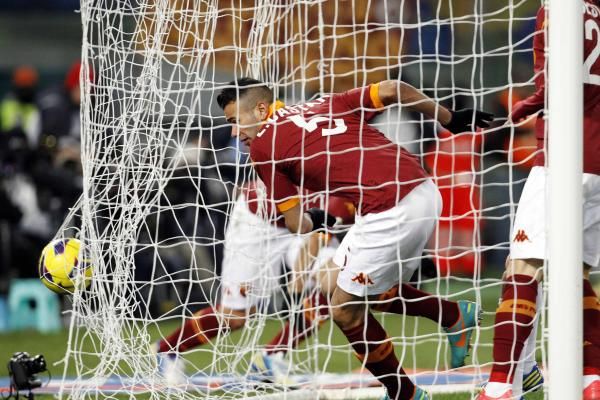 2012-12-08t204530z_1685286432_gm1e8c90d4m01_rtrmadp_3_soccer-italy_reuters