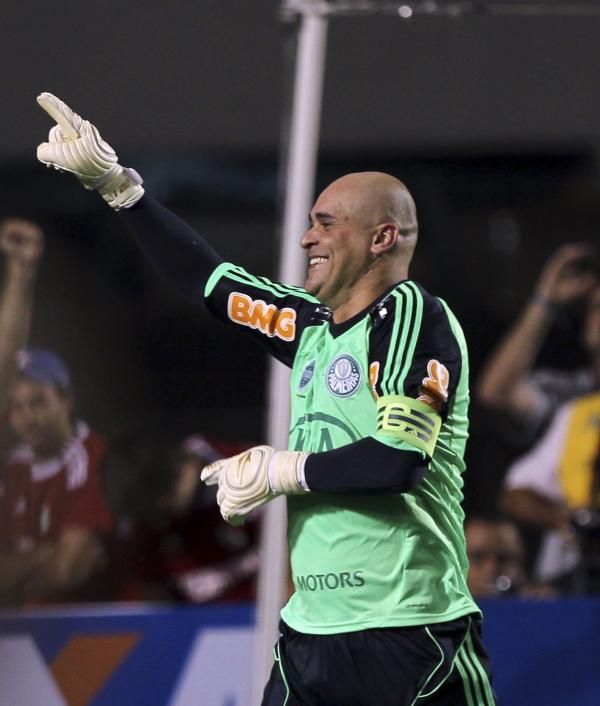 2012-12-12t030800z_856545318_gm1e8cc0uvl01_rtrmadp_3_soccer-latam_reuters