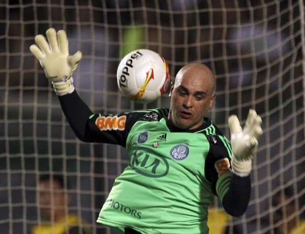 2012-12-12t021536z_31798356_gm1e8cc0s1f01_rtrmadp_3_soccer-latam_reuters