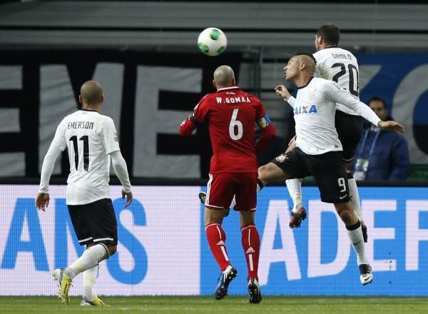 2012-12-12t120212z_2060298070_gm1e8cc1jmj01_rtrmadp_3_soccer-club-world_reuters