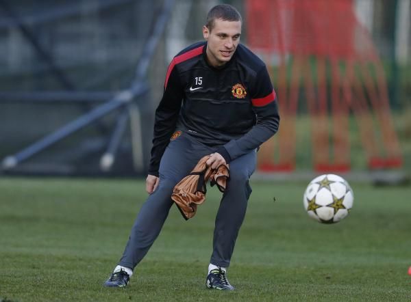 2012-12-04t120441z_1708501529_gm1e8c41jpm01_rtrmadp_3_soccer-champions_reuters