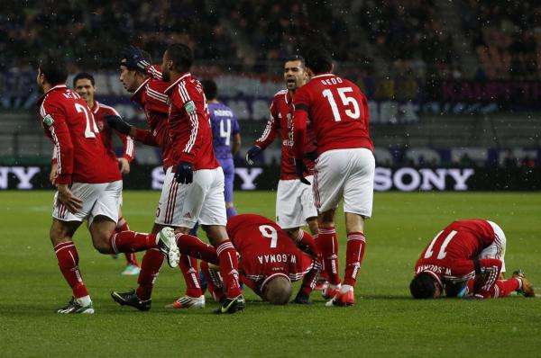 2012-12-09t124937z_1999985911_gm1e8c91lqf01_rtrmadp_3_soccer-club-world_reuters