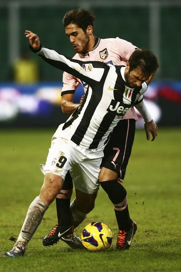 2012-12-09t202632z_1623736877_gm1e8ca0c8m01_rtrmadp_3_soccer-italy_reuters