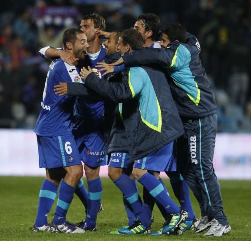 2011-11-26t231422z_01_svp215_rtridsp_3_soccer-spain_reuters