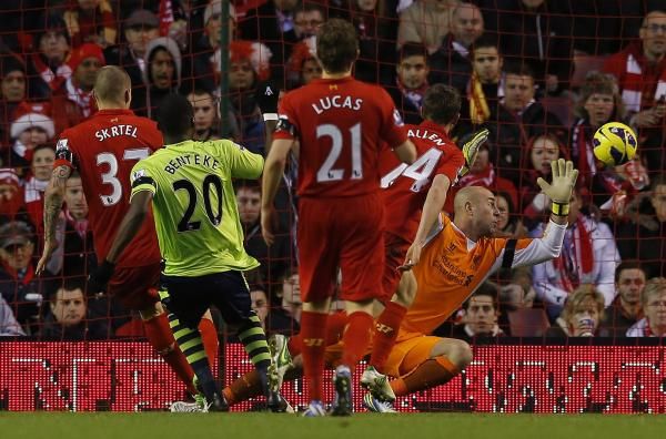 2012-12-15t172632z_676601179_gm1e8cg03wu01_rtrmadp_3_soccer-england_reuters