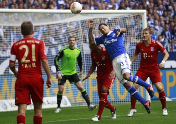 2012-09-22t134809z_685815611_bm2e89m17te01_rtrmadp_3_soccer-germany_reuters