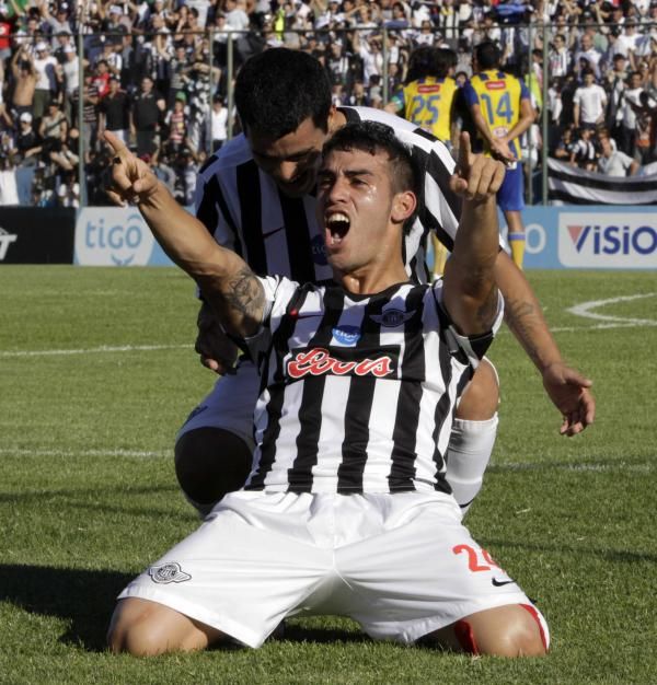 2012-12-16t205720z_2009012088_gm1e8ch0dfs01_rtrmadp_3_soccer-latam_reuters