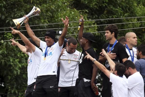 2012-12-18t155955z_759168110_gm1e8ci1uje01_rtrmadp_3_soccer-club-world_reuters