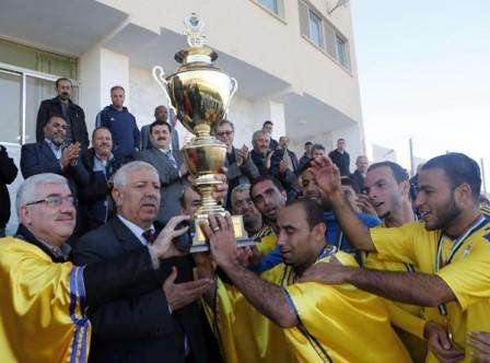 أبو عريضة يتوج الحسين اربد بكأس البطولة