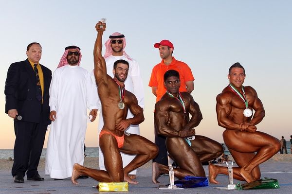 عبد الله الشرقي وعبد الكريم والمري خلال تتويج الابطال