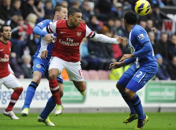 2012-12-22t135023z_1105300416_gm1e8cm1okq01_rtrmadp_3_soccer-england_reuters