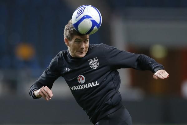 2012-11-13t173718z_2114636154_gm1e8be04h701_rtrmadp_3_soccer-friendly_reuters