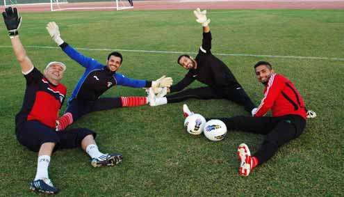 جانب من تدريبات حراس المرمى الخالدي والقلاف وكميل في معسكر ابوظبي 