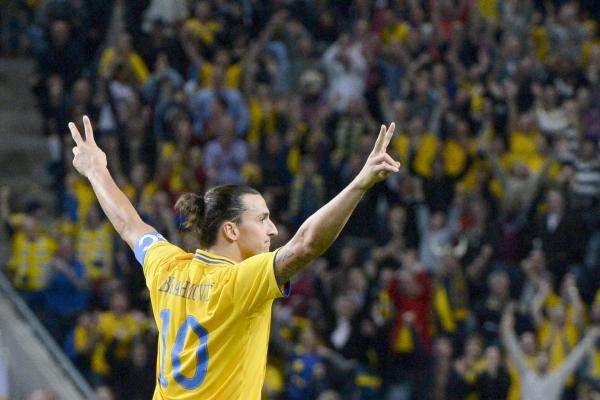 2012-11-14t215019z_948812316_gm1e8bf0fzy01_rtrmadp_3_soccer-friendly_reuters