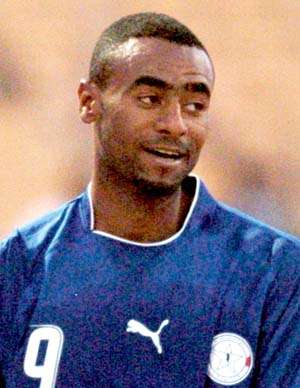 راشد جمال بلباس النجمة