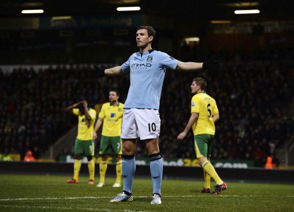 2012-12-29t152319z_1654640449_gm1e8ct1svr01_rtrmadp_3_soccer-england_reuters