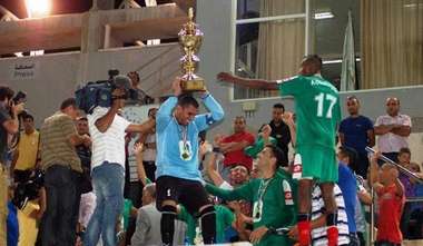 شباب الظاهرية بطل 3 كؤوس