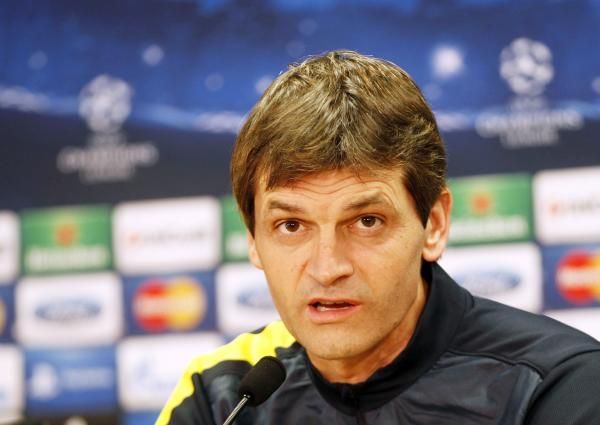 2012-12-04t132948z_812117251_gm1e8c41nnb01_rtrmadp_3_soccer-champions_reuters