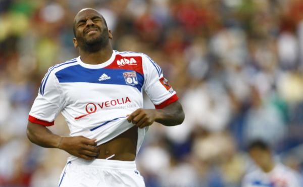 2012-07-25t012031z_1429844945_gm1e87p0pwd01_rtrmadp_3_soccer-friendly_reuters