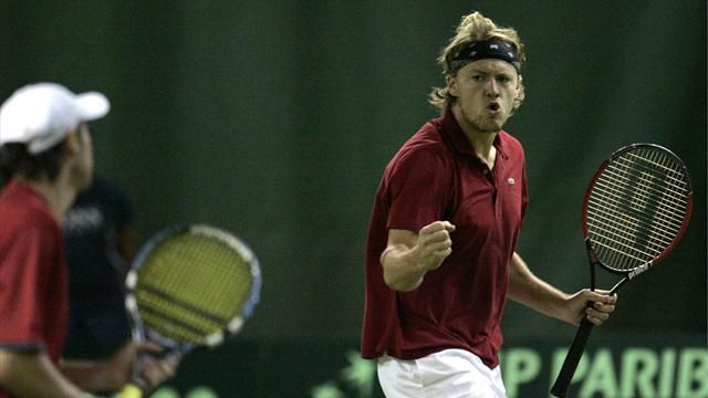 باليريه وبجواره مواطنه كولار 