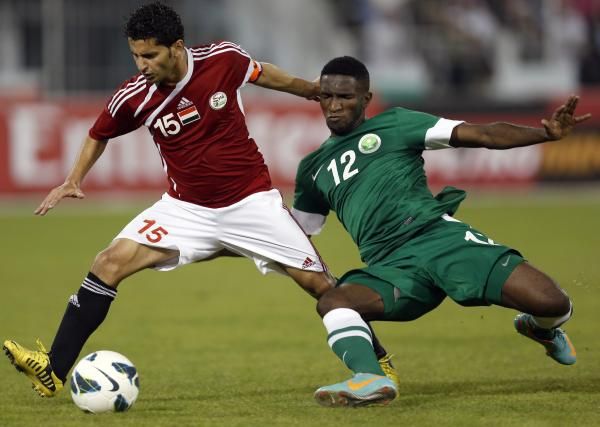 2013-01-09t182005z_971102951_gm1e91a06gk01_rtrmadp_3_soccer_reuters