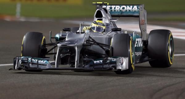 2012-11-03t155411z_17409357_sr1e8b3185dg0_rtrmadp_3_motor-racing-prix_reuters
